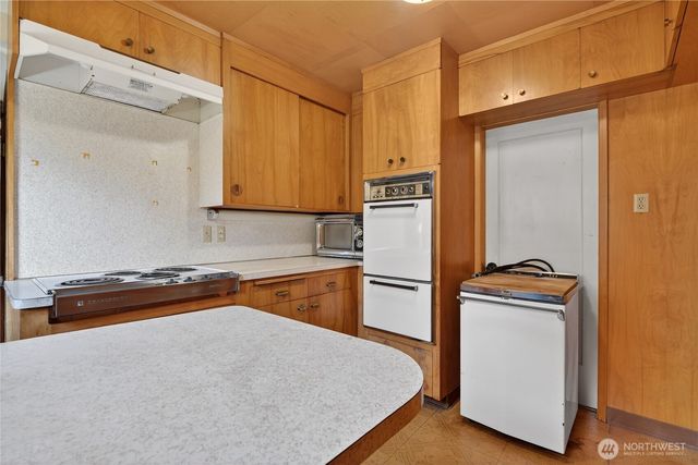 5605 49th Avenue SW, Seattle, WA 98136