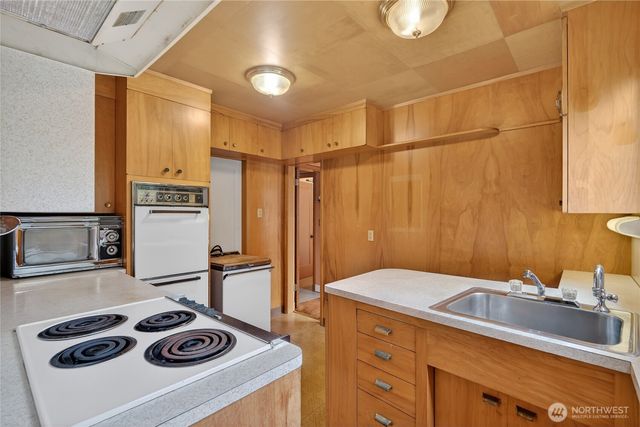 5605 49th Avenue SW, Seattle, WA 98136