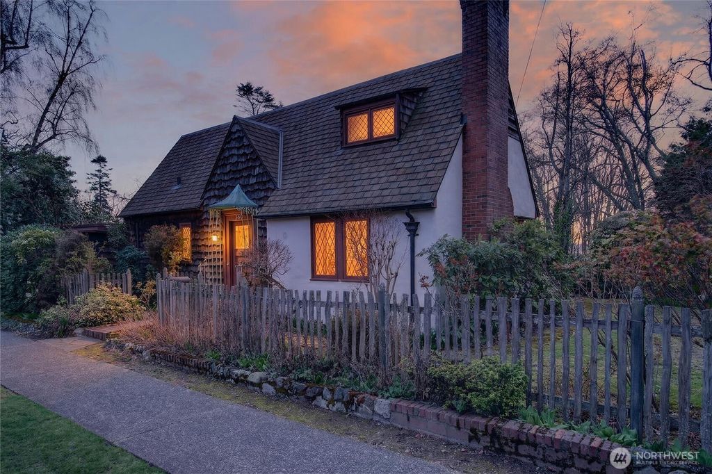 5605 49th Avenue SW, Seattle, WA 98136