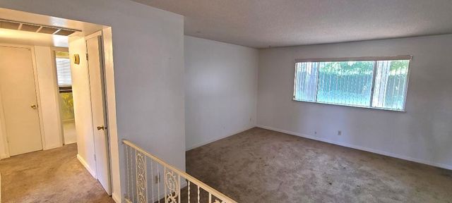 1622 Dennis Avenue, Clovis, CA 93611