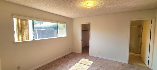 1622 Dennis Avenue, Clovis, CA 93611