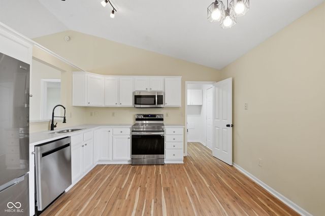 14649 Meadowcreek Drive, Carmel, IN 46033