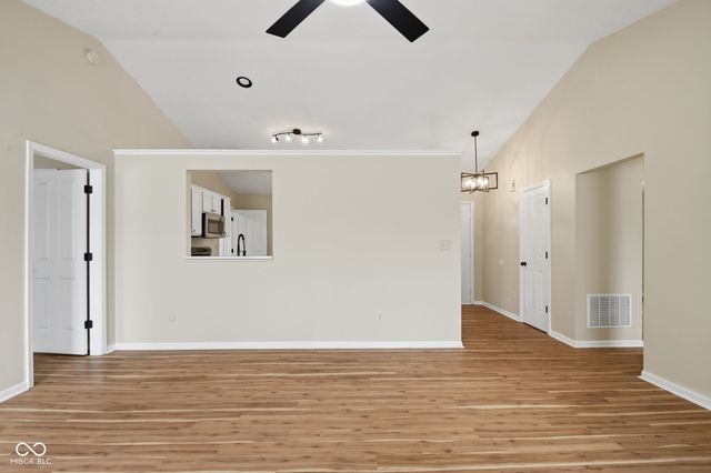 14649 Meadowcreek Drive, Carmel, IN 46033