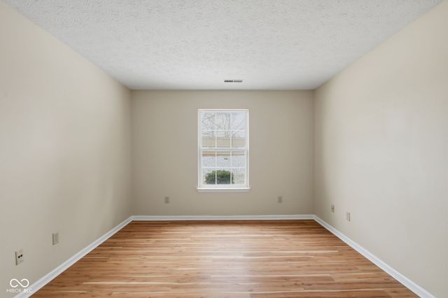 14649 Meadowcreek Drive, Carmel, IN 46033