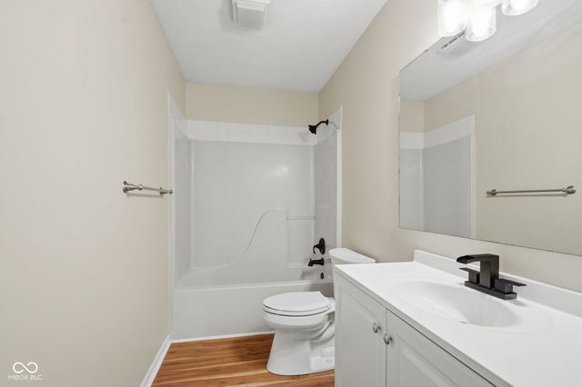 14649 Meadowcreek Drive, Carmel, IN 46033