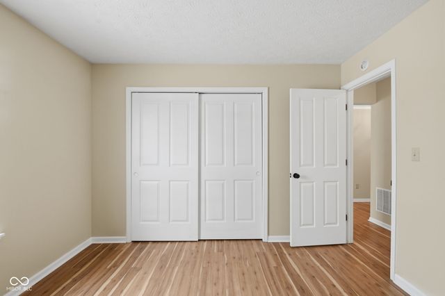 14649 Meadowcreek Drive, Carmel, IN 46033