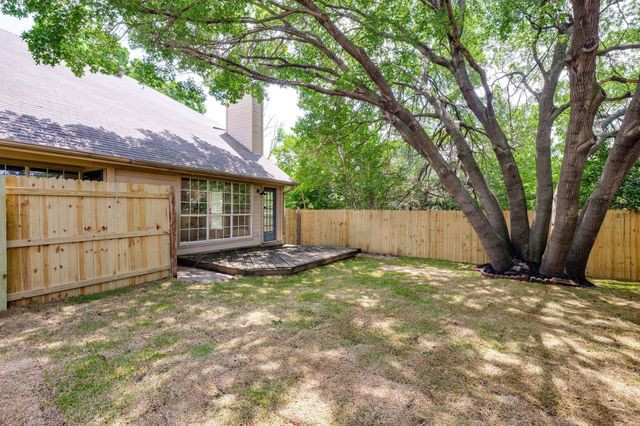 2080 Montclair Lane, Lewisville, TX 75067