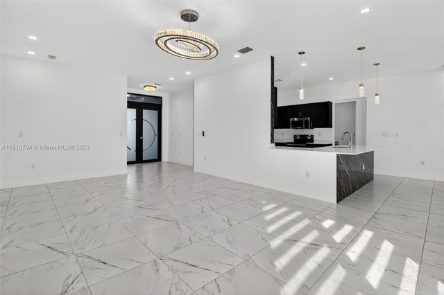 13284 SW 228th St, Miami, FL 33170