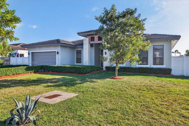 13284 SW 228th St, Miami, FL 33170