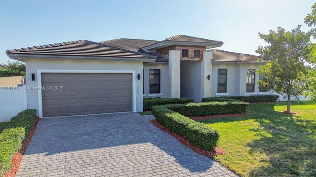 13284 SW 228th St, Miami, FL 33170