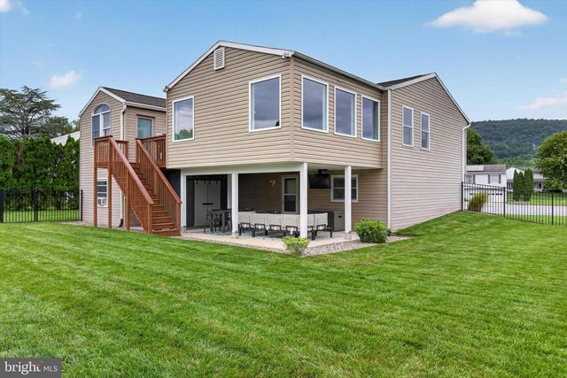4309 VERMONT CT, Harrisburg, PA 17112