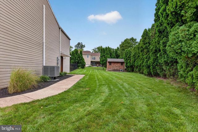 4309 VERMONT CT, Harrisburg, PA 17112