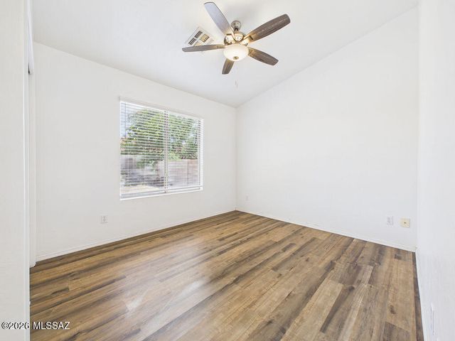 7239 W Silver Sand Drive, Tucson, AZ 85743