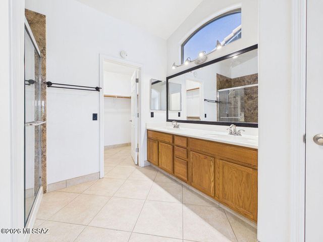 7239 W Silver Sand Drive, Tucson, AZ 85743
