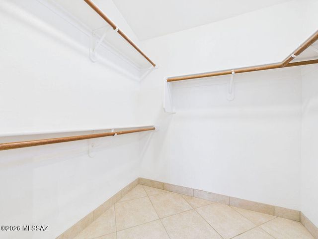 7239 W Silver Sand Drive, Tucson, AZ 85743