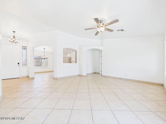 7239 W Silver Sand Drive, Tucson, AZ 85743