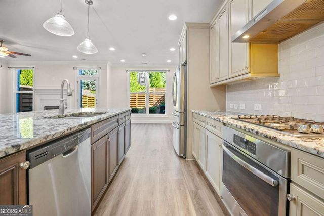 1011 Towneship Way, Roswell, GA 30075