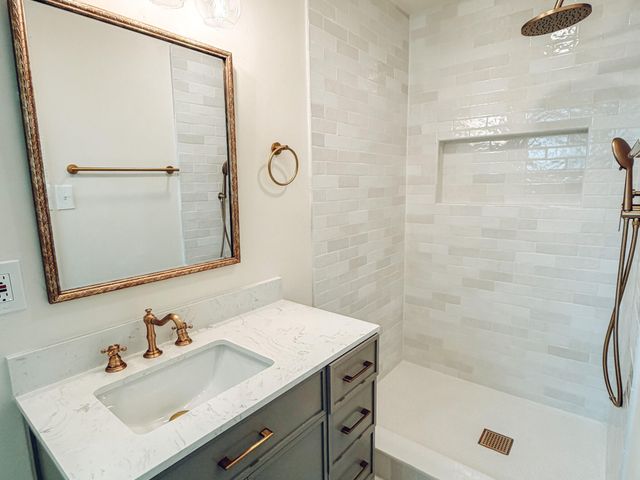 2805 W Beech Avenue, Visalia, CA 93277