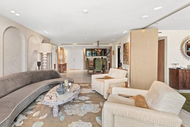 100 Sunrise Avenue 418, Palm Beach, FL 33480
