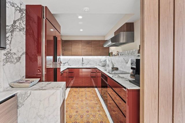 100 Sunrise Avenue 418, Palm Beach, FL 33480
