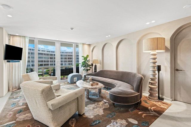 100 Sunrise Avenue 418, Palm Beach, FL 33480