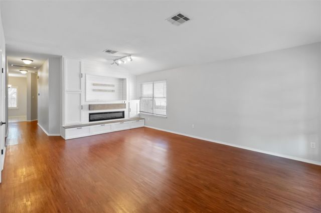 1320 Lochaline LOOP, Pflugerville, TX 78660