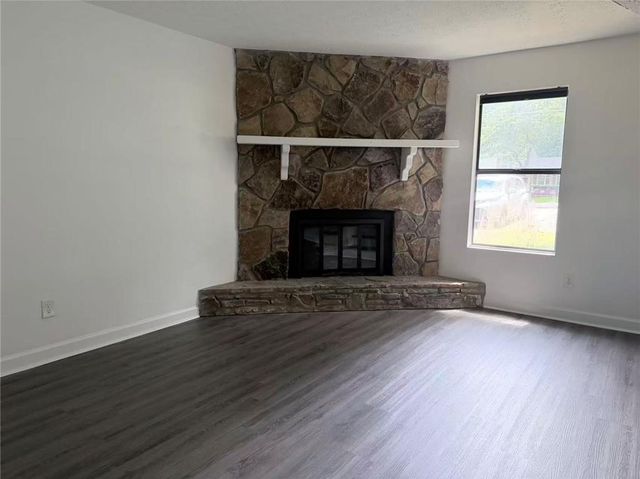 944 Sweetwater Circle, Lawrenceville, GA 30044