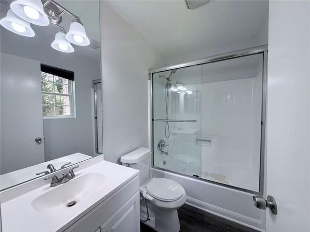 944 Sweetwater Circle, Lawrenceville, GA 30044