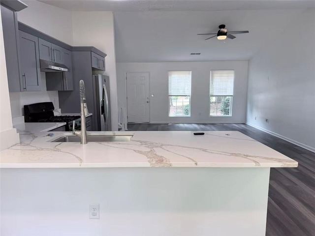 944 Sweetwater Circle, Lawrenceville, GA 30044