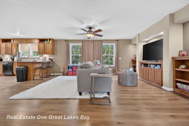 2500 Starlite Drive, Saginaw, MI 48603