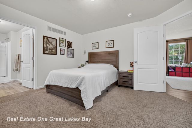 2500 Starlite Drive, Saginaw, MI 48603