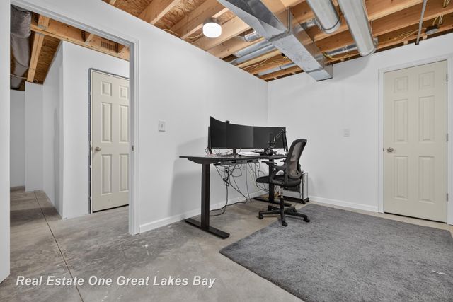 2500 Starlite Drive, Saginaw, MI 48603
