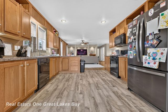 2500 Starlite Drive, Saginaw, MI 48603