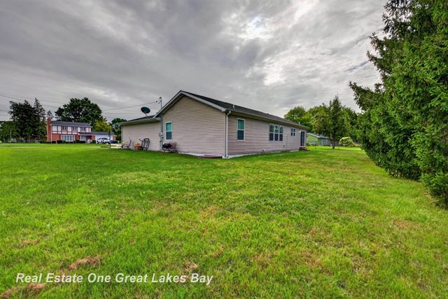 2500 Starlite Drive, Saginaw, MI 48603