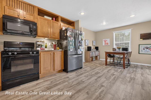 2500 Starlite Drive, Saginaw, MI 48603