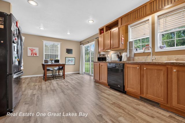 2500 Starlite Drive, Saginaw, MI 48603