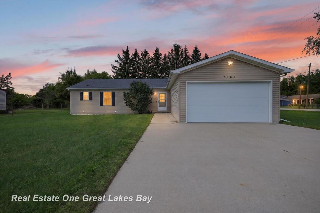 2500 Starlite Drive, Saginaw, MI 48603