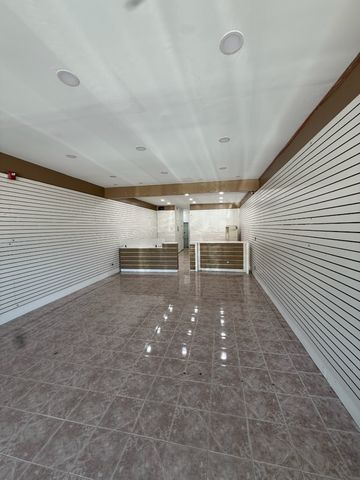 9725 Southwest Highway, Oak Lawn, IL 60453