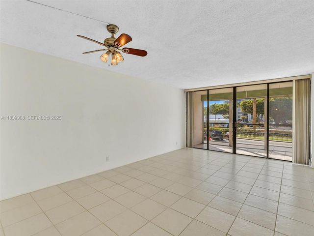 20500 W Country Club Drive 203, Aventura, FL 33180