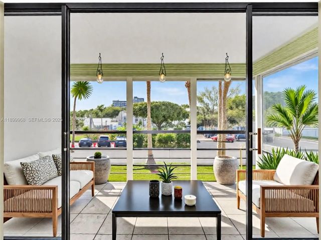 20500 W Country Club Drive 203, Aventura, FL 33180