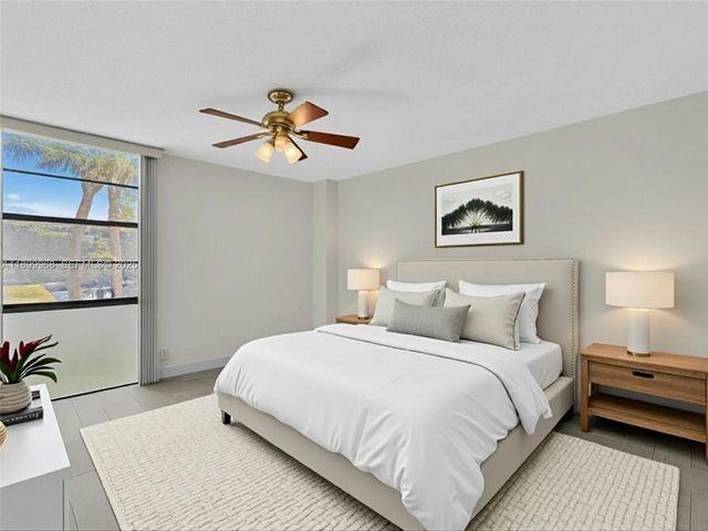 20500 W Country Club Drive 203, Aventura, FL 33180