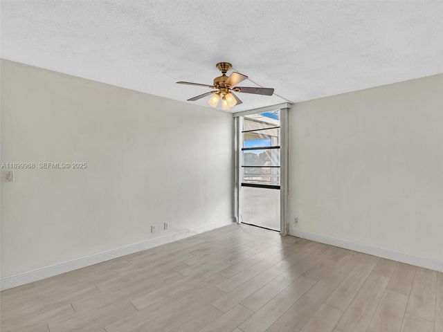 20500 W Country Club Drive 203, Aventura, FL 33180