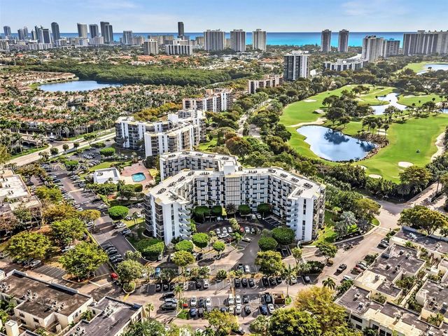 20500 W Country Club Drive 203, Aventura, FL 33180
