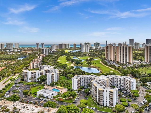 20500 W Country Club Drive 203, Aventura, FL 33180