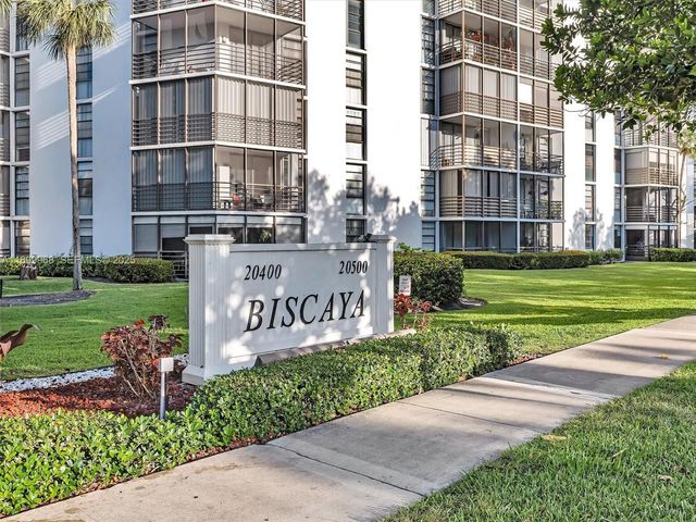 20500 W Country Club Drive 203, Aventura, FL 33180