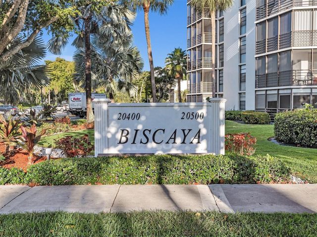 20500 W Country Club Drive 203, Aventura, FL 33180