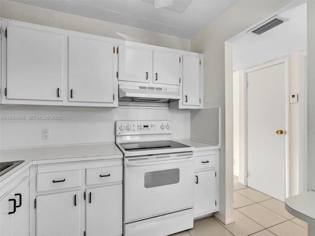 20500 W Country Club Drive 203, Aventura, FL 33180