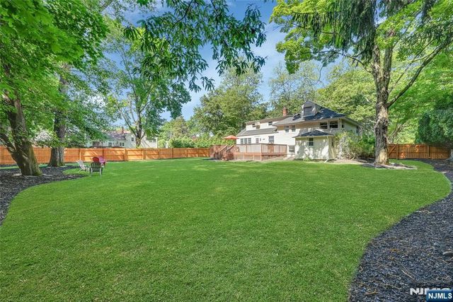 60 Everdell Avenue, Hillsdale, NJ 07642