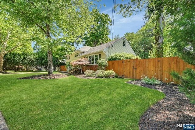 60 Everdell Avenue, Hillsdale, NJ 07642