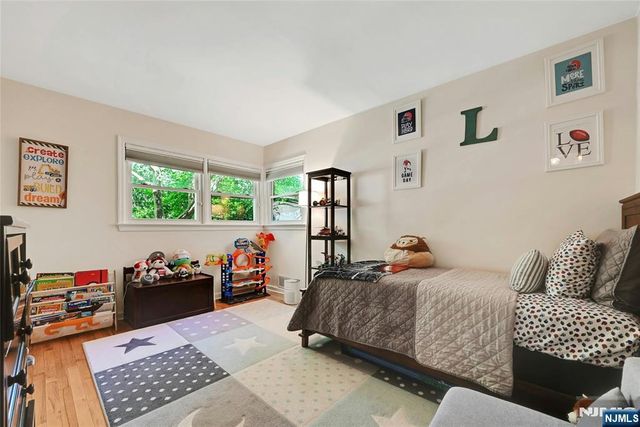 60 Everdell Avenue, Hillsdale, NJ 07642